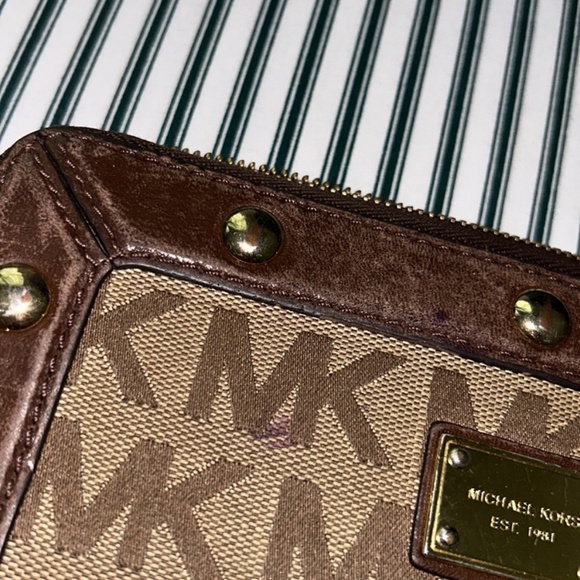 Michael Kors wallet - Picture 2 of 8